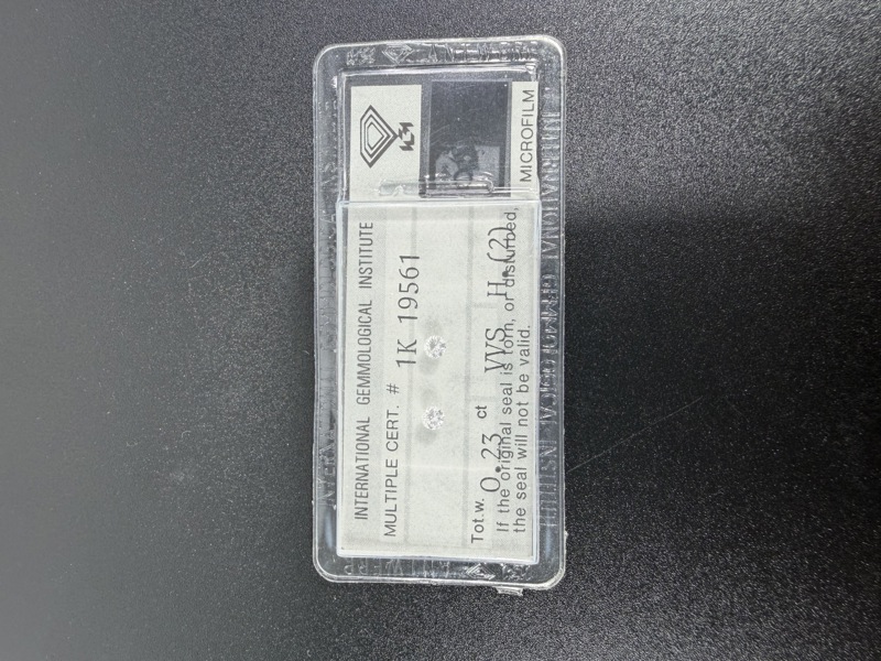 To løse briljantslipte diamanter – IGI VVS – Antwerpen 1984