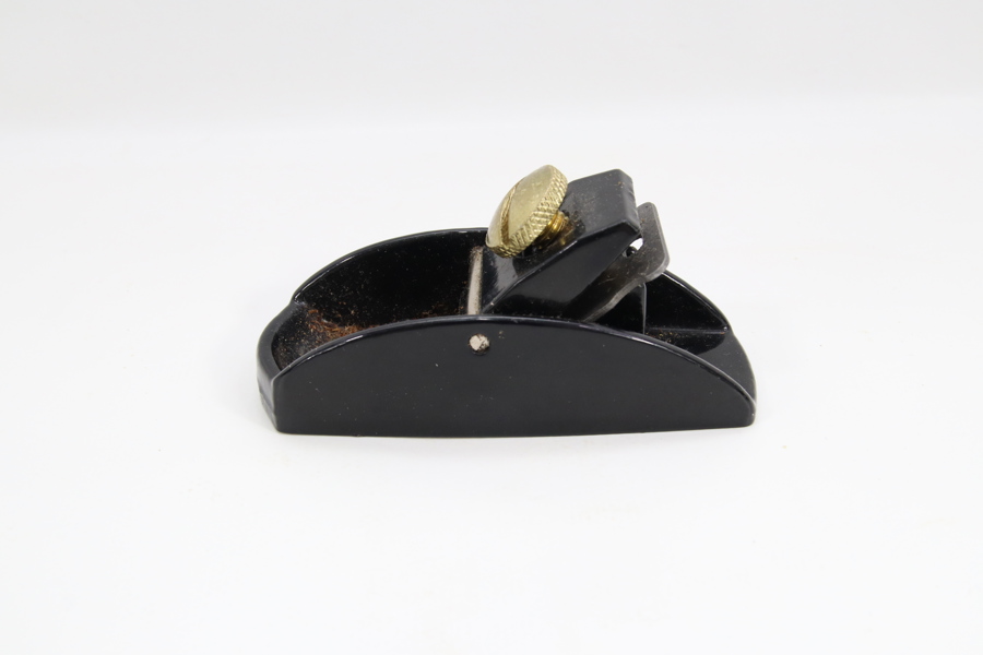 Liten håndhøvel i metall – kompakt modell
