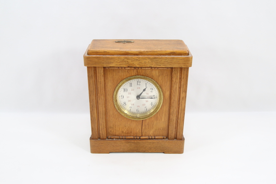 Myntdrevet bordur i tre – Norsk Spare-Selskap
