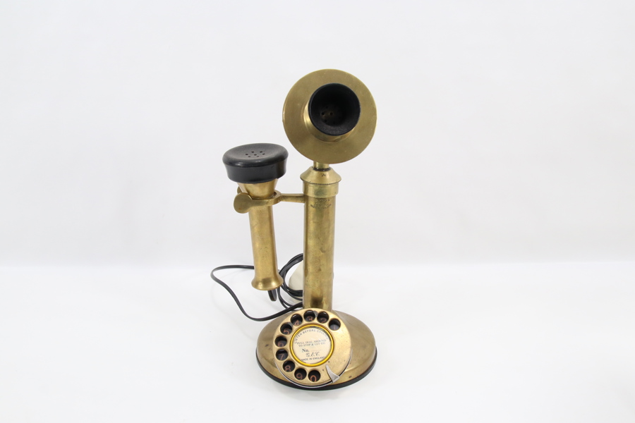 Britisk bordtelefon i messing – GEC, England