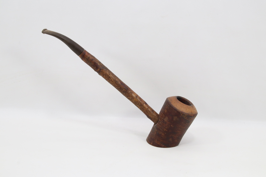 Eldre trepipe med rett pipehode
