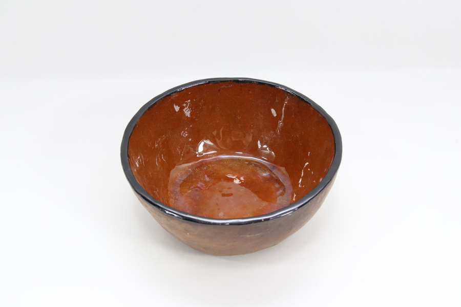 Signert keramikkbolle – håndlaget steingods
