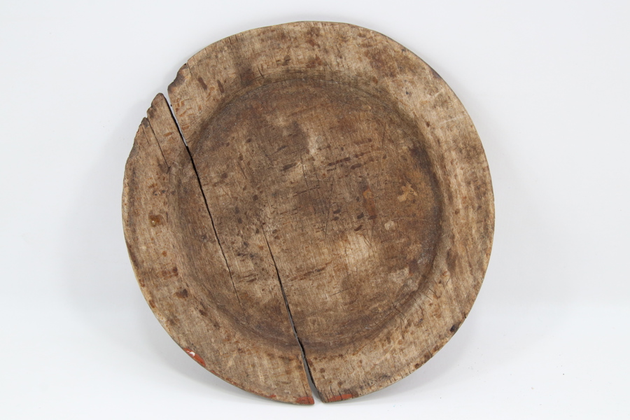 Antikk dreid trefat – håndlaget
