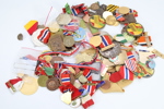 Parti diverse medaljer og merker

