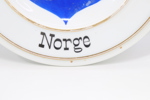 Porsgrund Porselænsfabrik dekorfat med anker og tekst «Norge»
