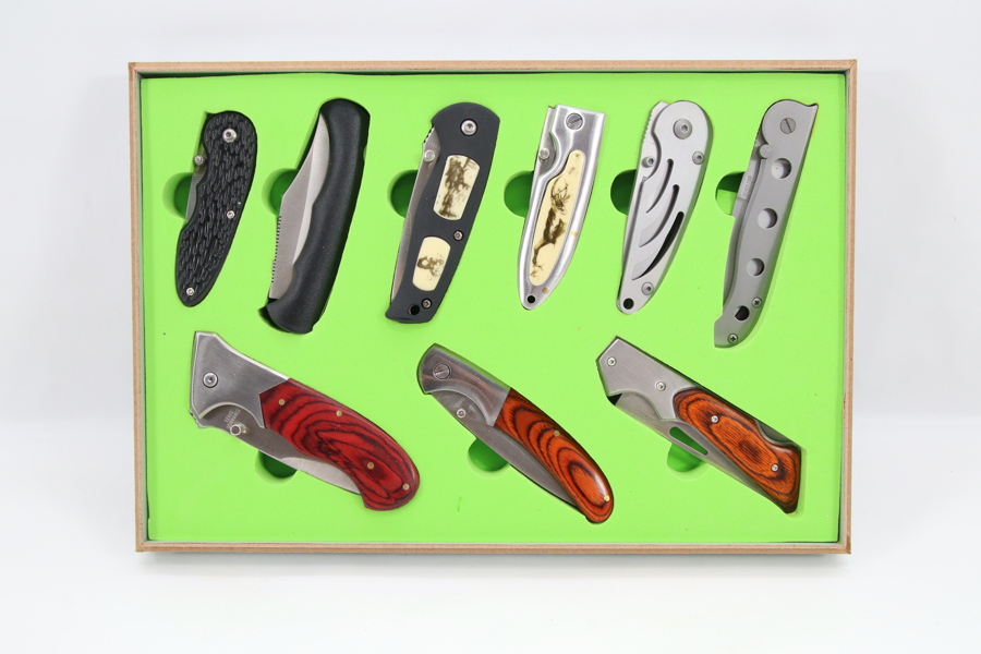 Samling lommekniver i eske, rustfritt stål

