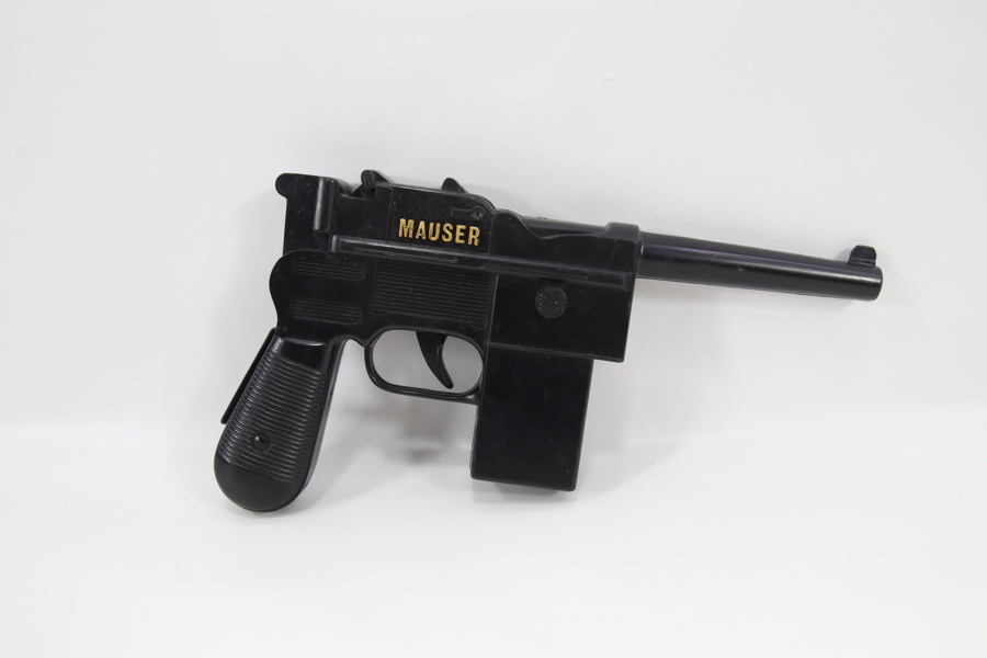 Mauser lekepistol i plast – vintage leketøy med lydmekanisme
