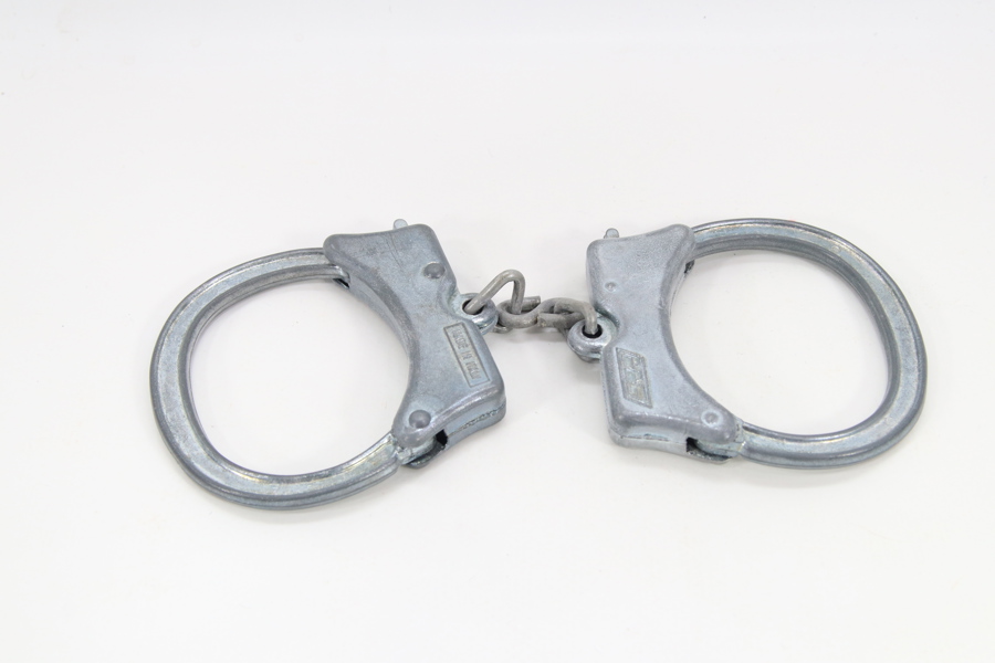 Italienske håndjern i metall – Made in Italy
