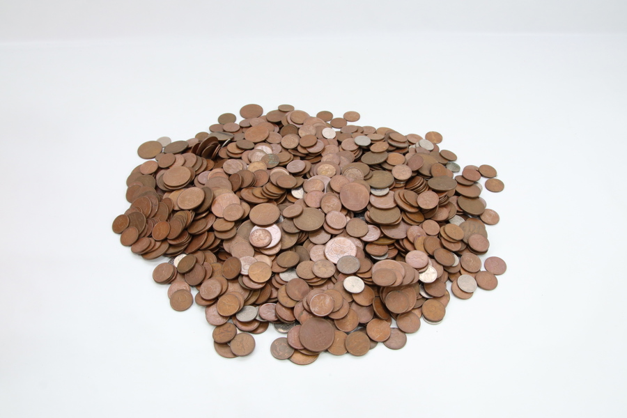 Stor mengde norske småmynter – usortert parti
