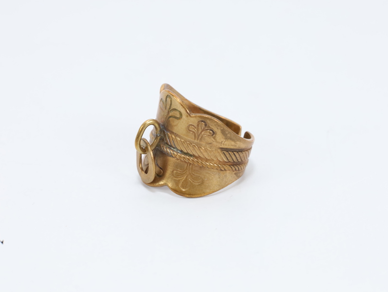 Finsk ring fra Kalevala – bronse/messing, nordisk design
