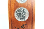 OL Lillehammer 1994 sølv mynter montert i skitupp - 100 kr og 50 kr sølv.