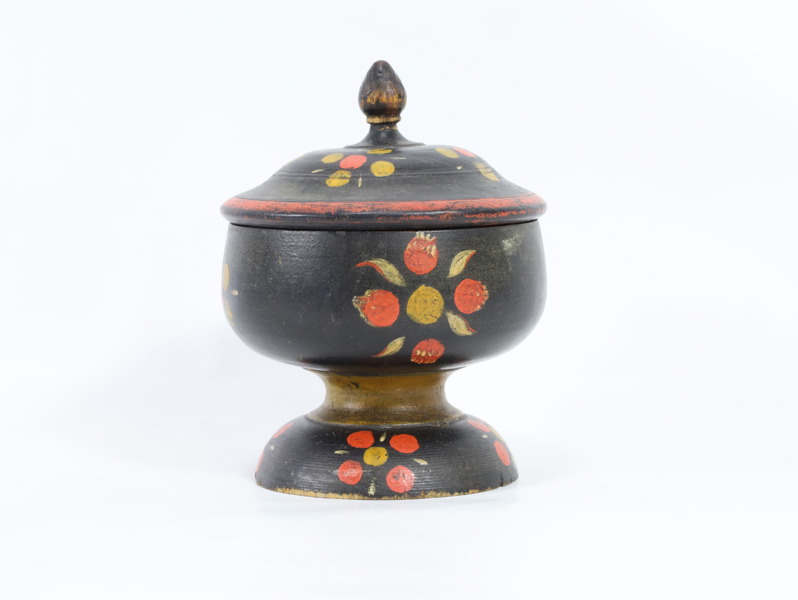 1800 talls bondeantikk - Skål med lokk