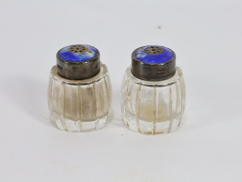 Salt og pepper med sølv emalje 925c